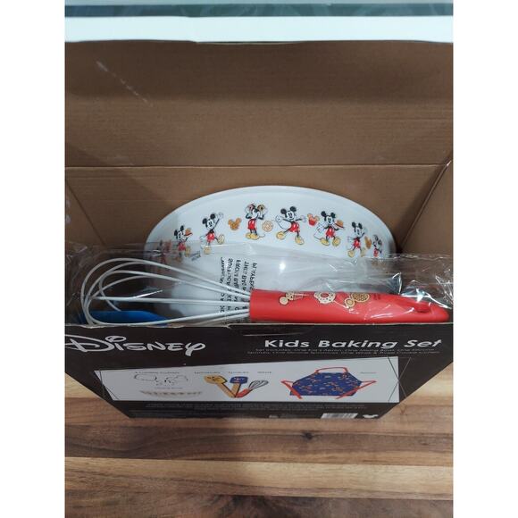 Disney Kids Mickey Mouse 8-Piece Baking Set Girls, Boys, Grandkids Gift Set New - Picture 5 of 6